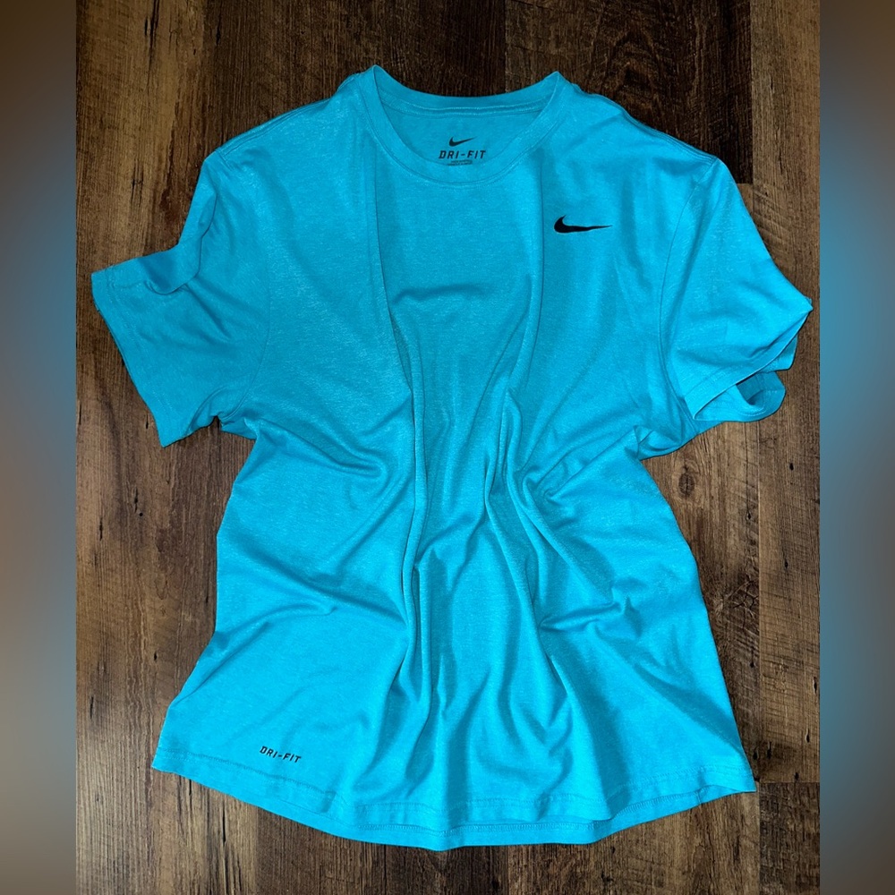 Men’s Nike Performance Shirt